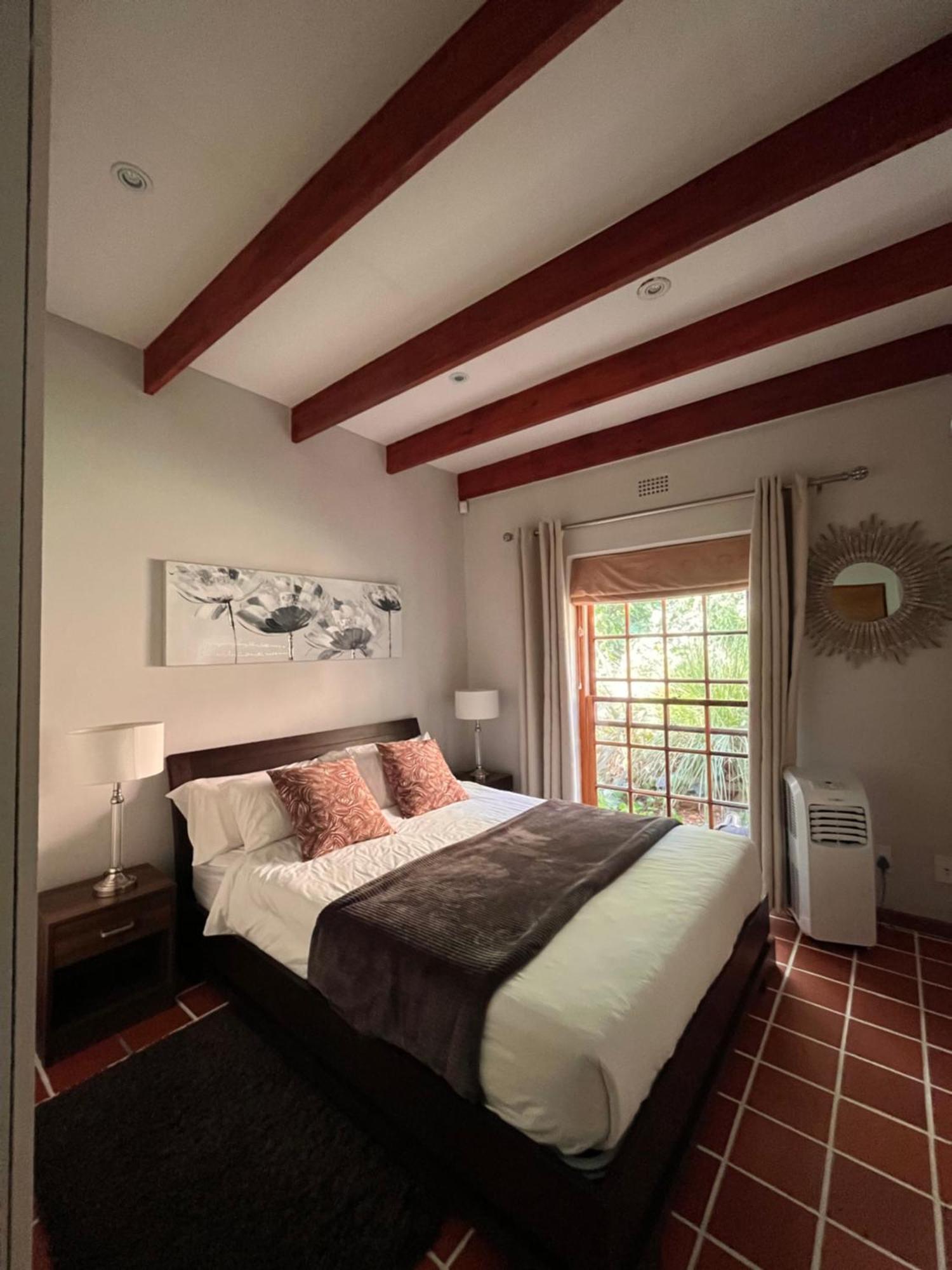 Cozy Camps Bay House With Mountain And Sea View Villa Cape Town Luaran gambar